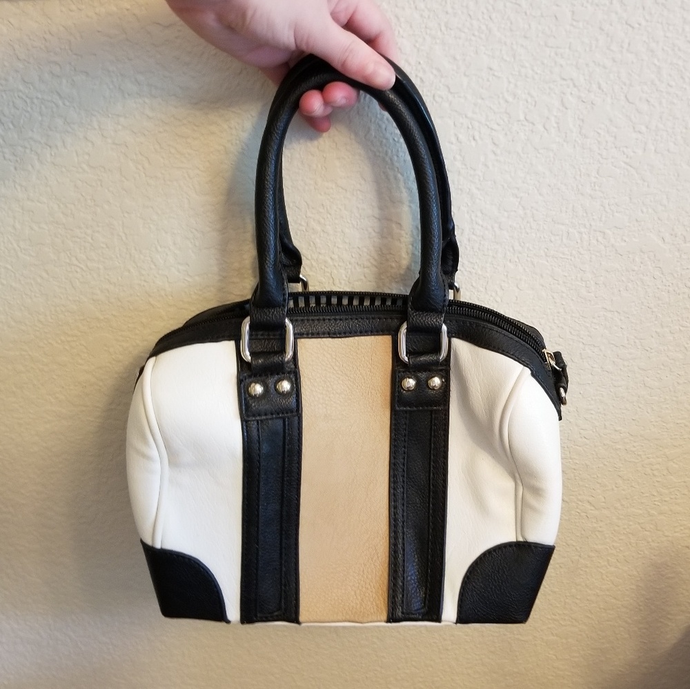 Charming Charlie Retro White & Black Handbag